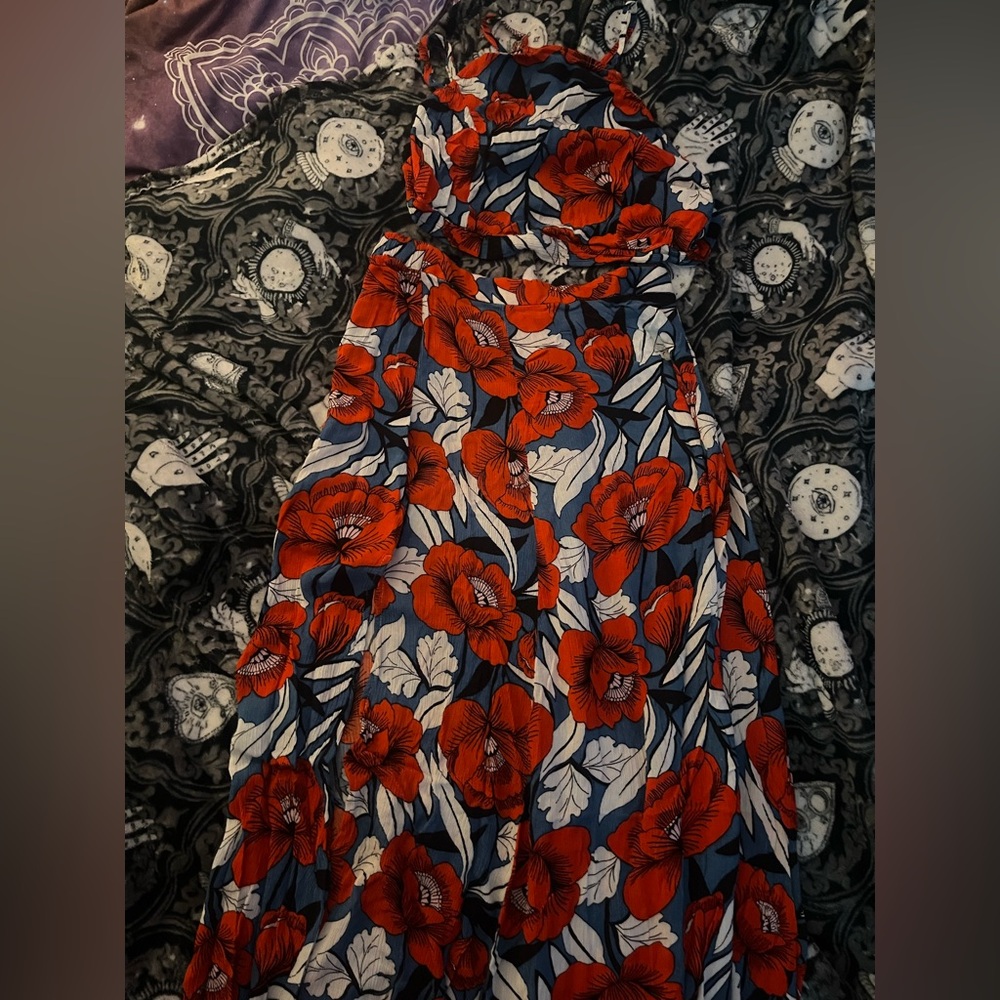 Lulu's Maxi skirt and open back crop top Red and Blue tropical Floral set medium